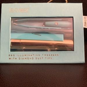 Illuminated Tweezers